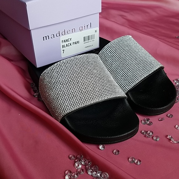 Fancy Madden Girl Black Pari Flip Fops - Picture 5 of 6